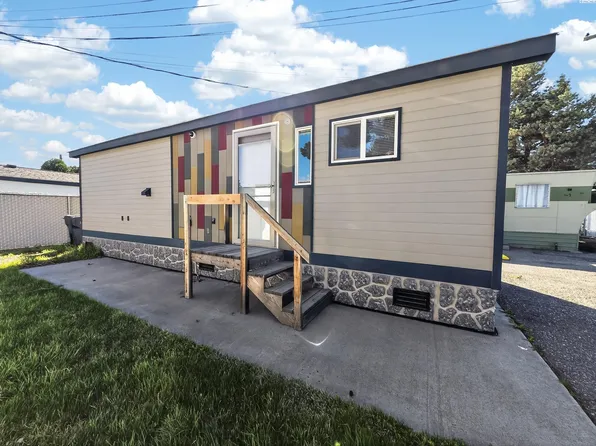 8 Royalty Lane Pr, West Richland, WA 99353