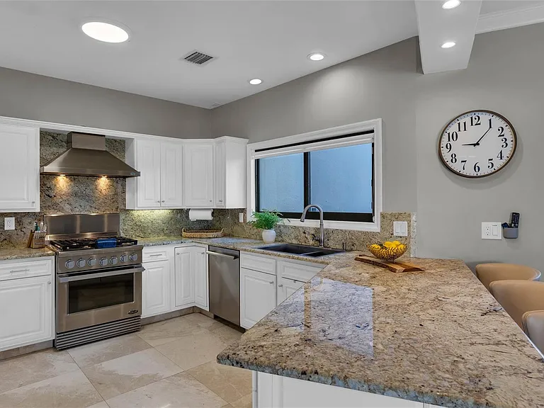 616 Riviera Isle Dr — Photo 52
