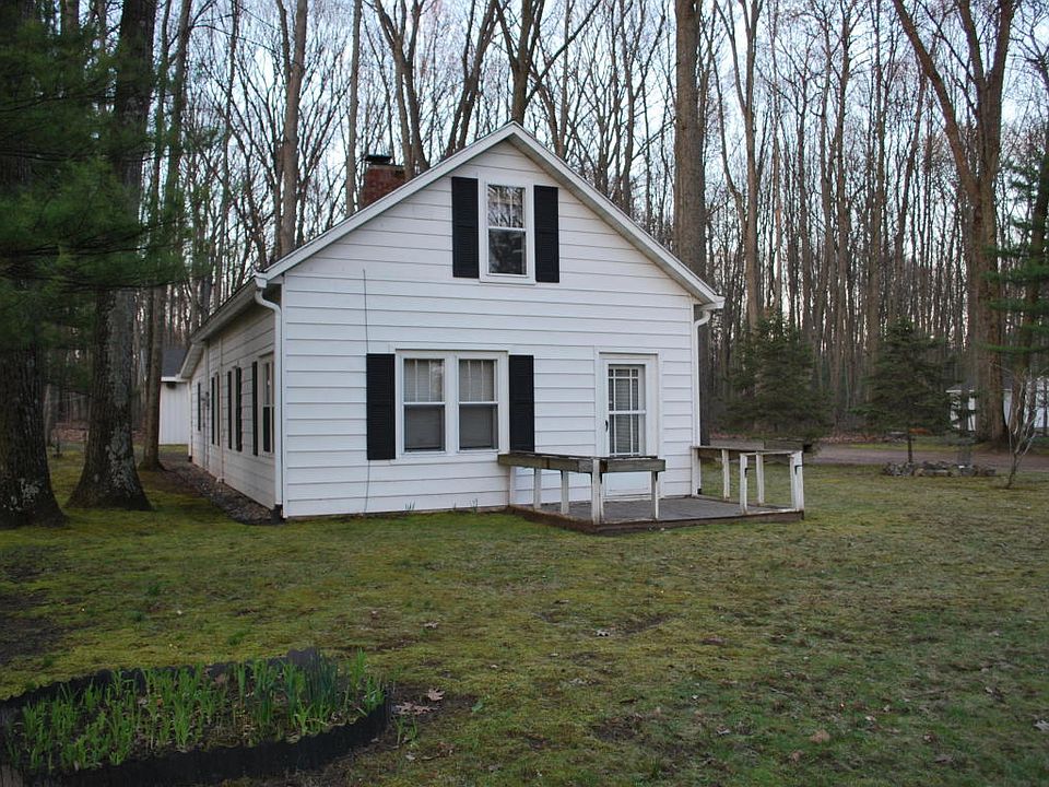 1st image of 2991 Wolf Lake Dr
