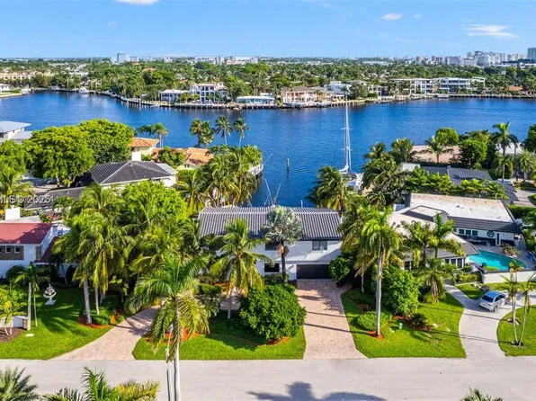 2445 SE 8th St, Pompano Beach, FL 33062