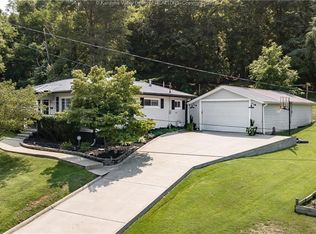 620 Klondyke Rd, Ripley, WV 25271
