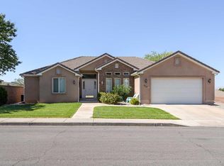 954 S White Sands Dr, Washington, UT 84780