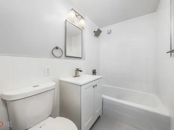 1170 Ocean Parkway image 7 of 10