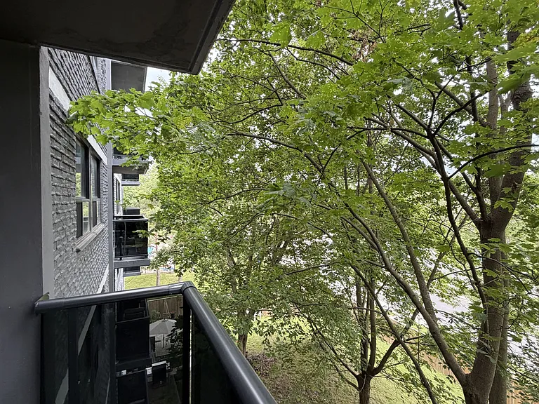 145 Wellington St W #306 — Photo 13