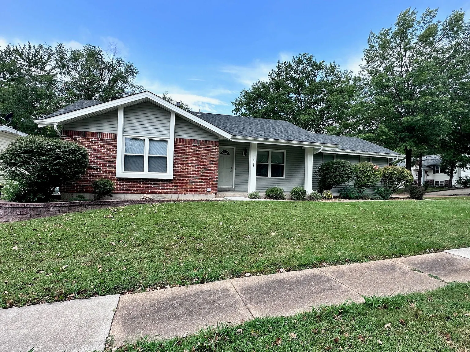 1003 Timberfield Dr photo 1