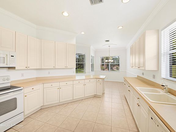 4th image of 2444 Sailfish Cove Dr
