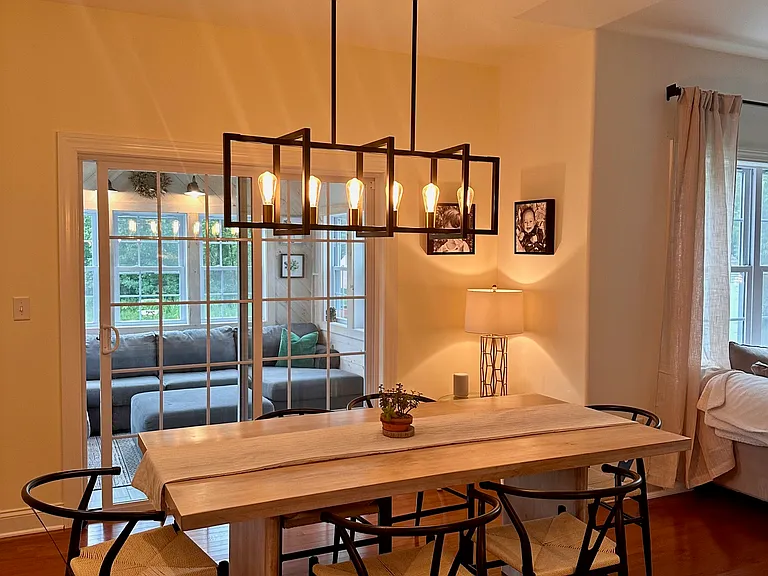 8 Lakepointe Way — Photo 5