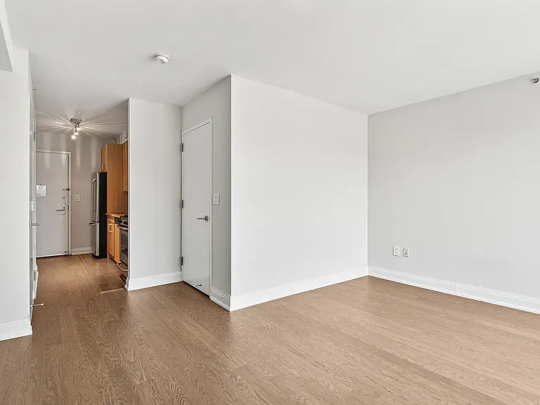 125 W 31st St #44G — Photo 5