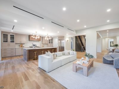 108 Meyersville Rd, Chatham, NJ, 07928