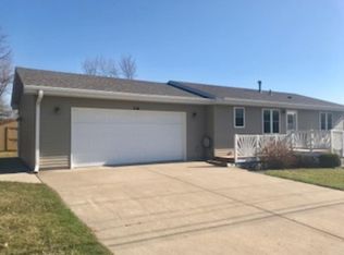 114 Andy Ave W, Winsted, MN 55395