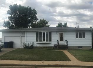 1074 2nd St E, Dickinson, ND 58601