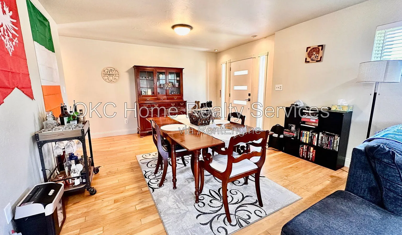 3 bed, 2.0 bath, 1445 sqft, $1,913 — Photo 4