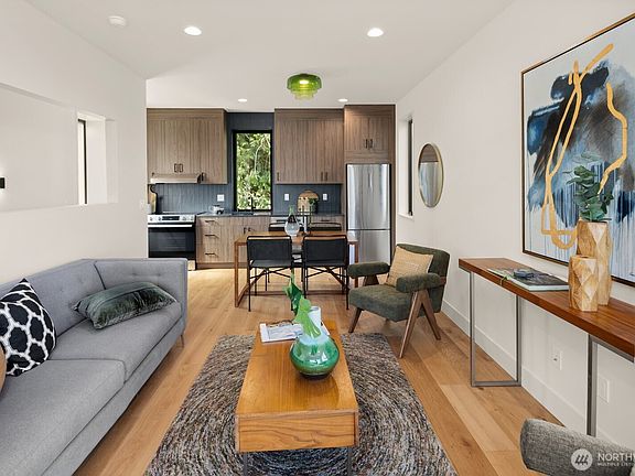 4th image of 1419 36th Avenue S #2