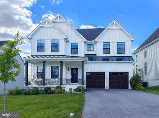 2758 Hillfield Dr, Frederick, MD 21702