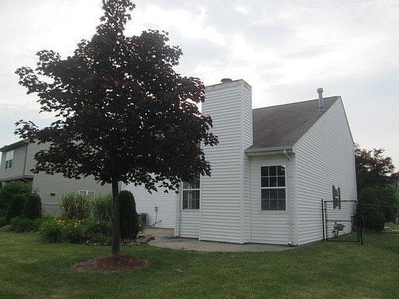 5th image of 7282 Muirfield Dr