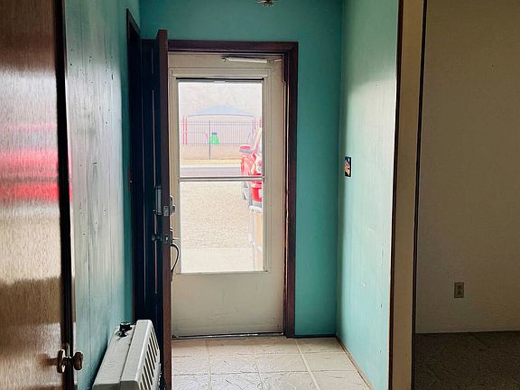 2nd image of 801 Yucca St