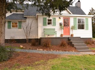 1425 Shamrock Dr, Charlotte, NC 28205