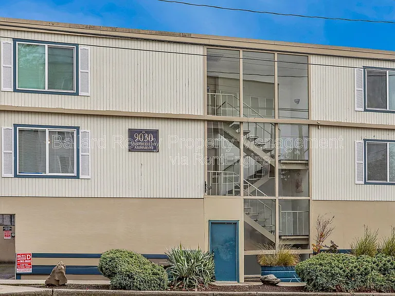 9030 Greenwood Ave N #201 — Photo 1