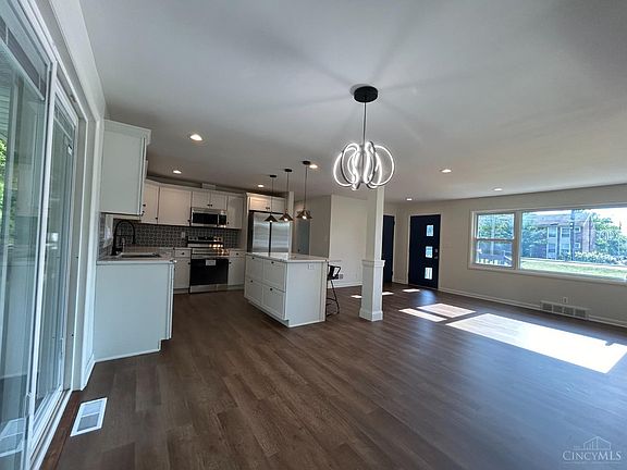 5th image of 4980 Pleasant Ave