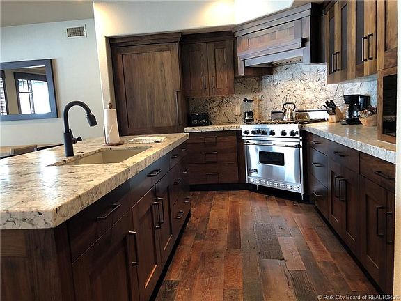5th image of 2280 Deer Valley Dr E #221