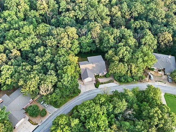 4th image of 7 Shotliff Cir