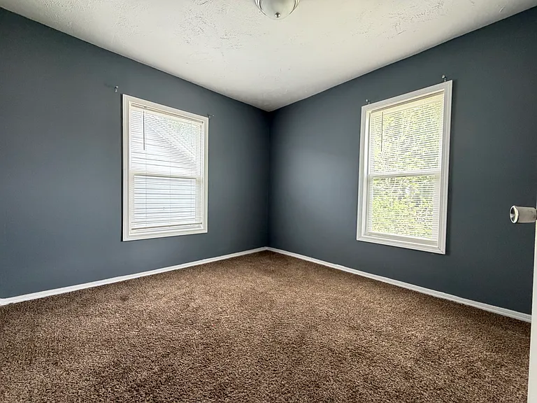2114 Wayne Ave — Photo 12
