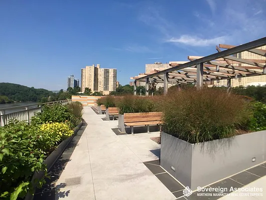 Rented by Sovereign Associates | media 26