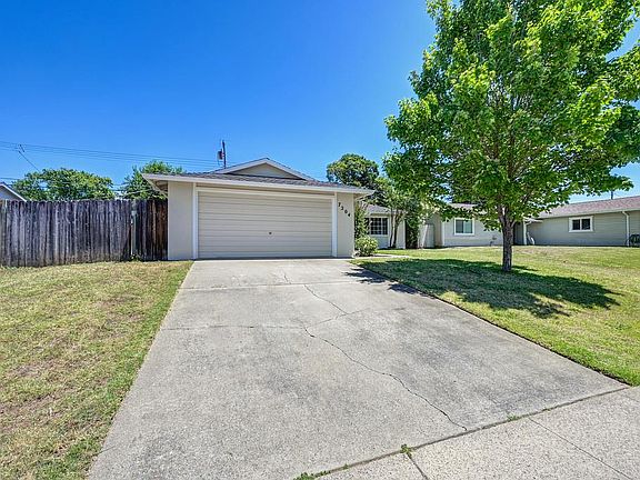 4th image of 7204 Grenola Way