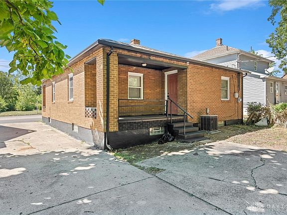 2nd image of 2634 N Gettysburg Ave
