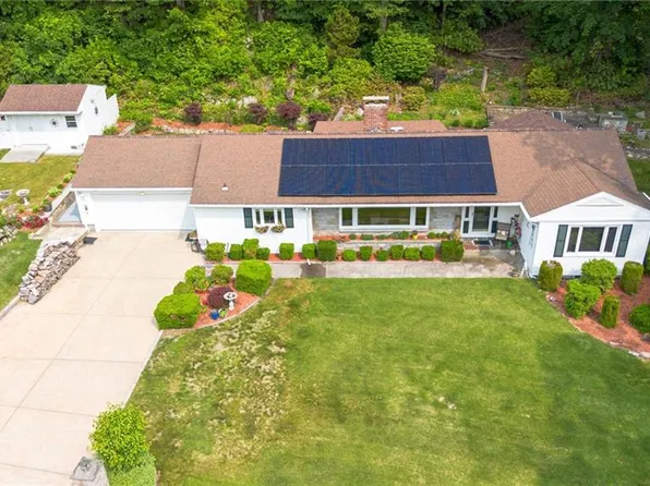 35 Williams St, Lincoln, RI 02865