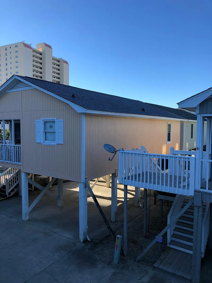 SeaLaVie house with new roof. G house beside pool. - 104G Sunset Square Dr