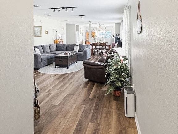 4th image of 329 Wolf Mountain Ln