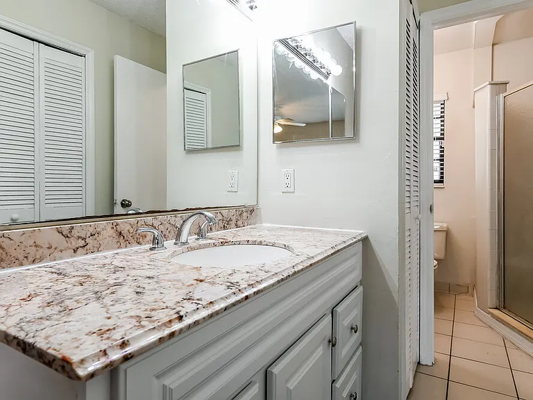 5219 Ardmore Dr — Photo 12