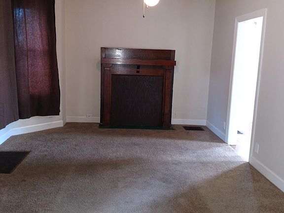 3rd image of 2712 Willard Ave