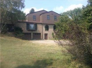 176 Berryhill Rd, Glenshaw, PA 15116