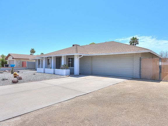3rd image of 4001 W MEADOW Drive