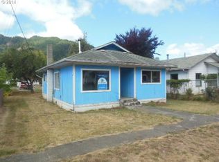 571 3rd Ave, Powers, OR 97466