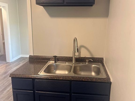 3rd image of 1207 E Columbus Dr #1