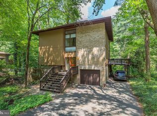 10621 Great Arbor Dr, Rockville, MD 20854