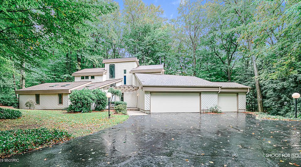 1st image of 1236 Saint James Ct