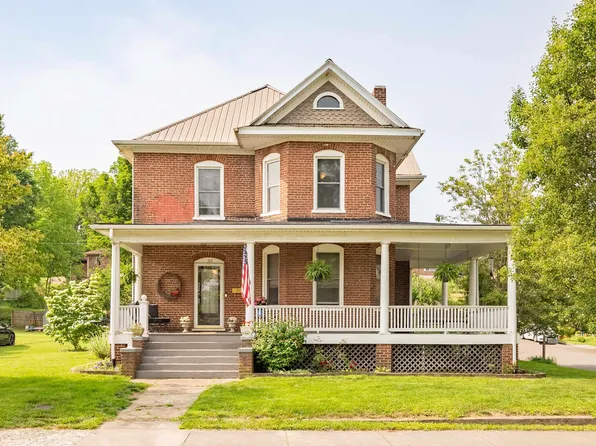104 Dora Hwy, Pulaski, VA 24301
