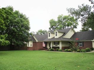 122 W Water St, Dover, AR 72837