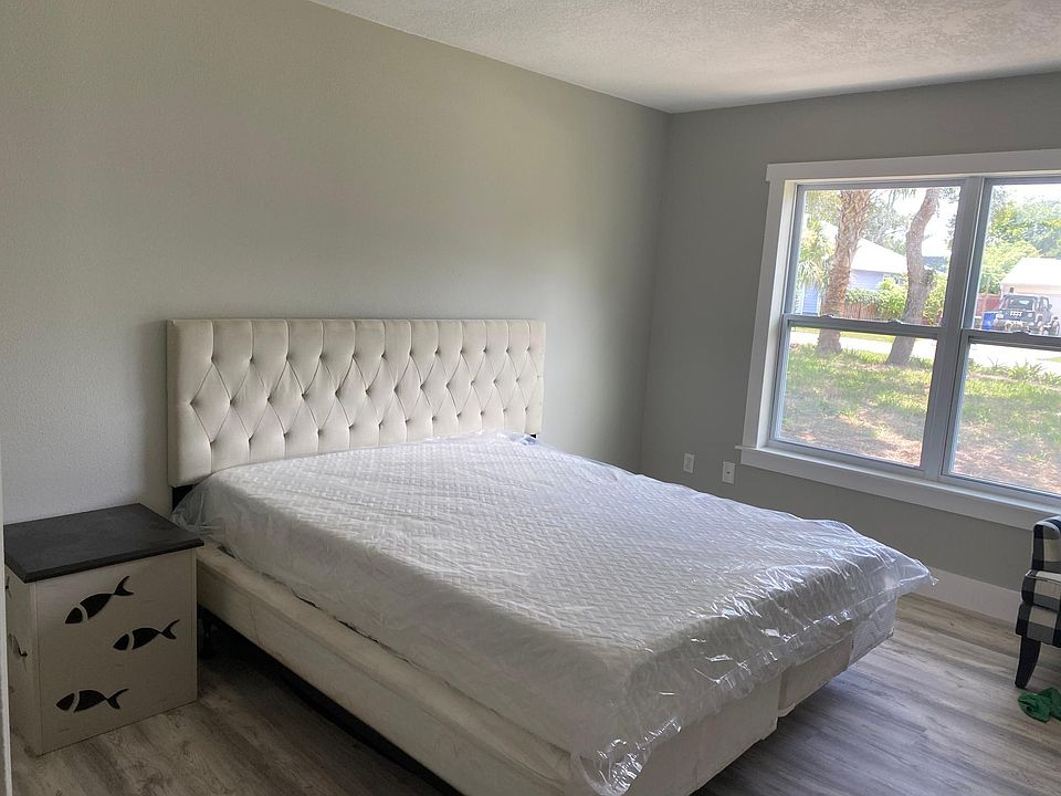 1st image of 320 Biscayne Ave