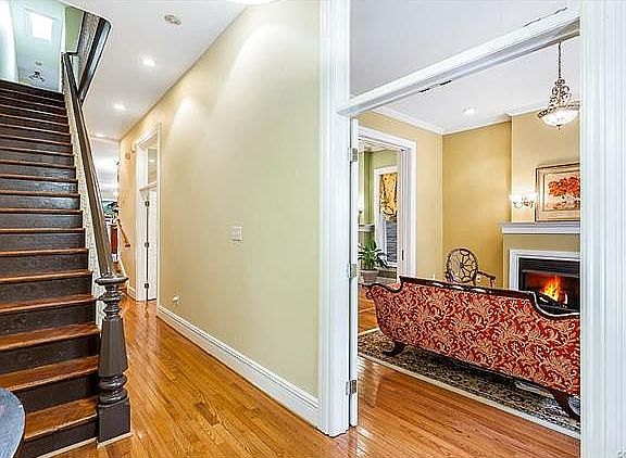 3rd image of 2602 E Broad St