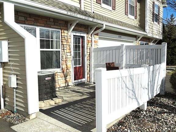 3rd image of 15207 60th Ave N