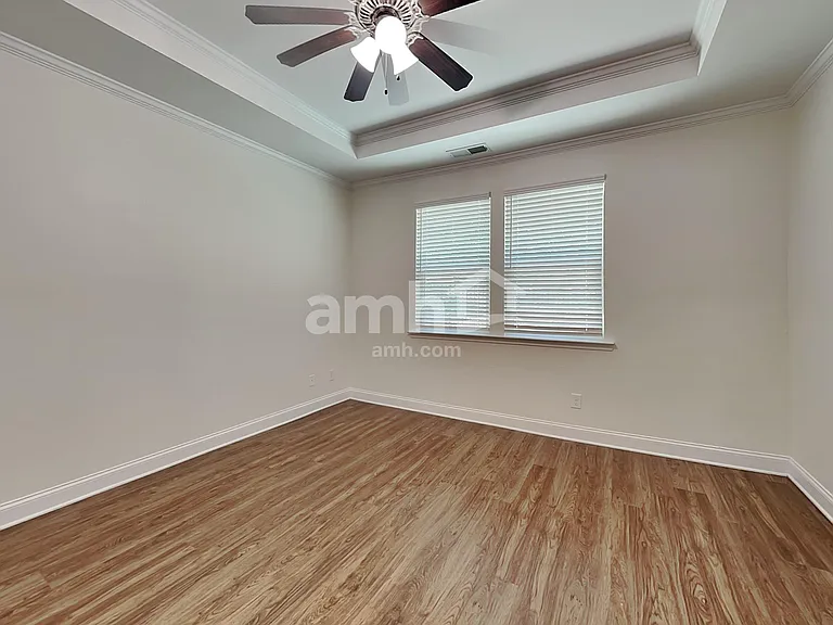 300 Vaughan Pl — Photo 11
