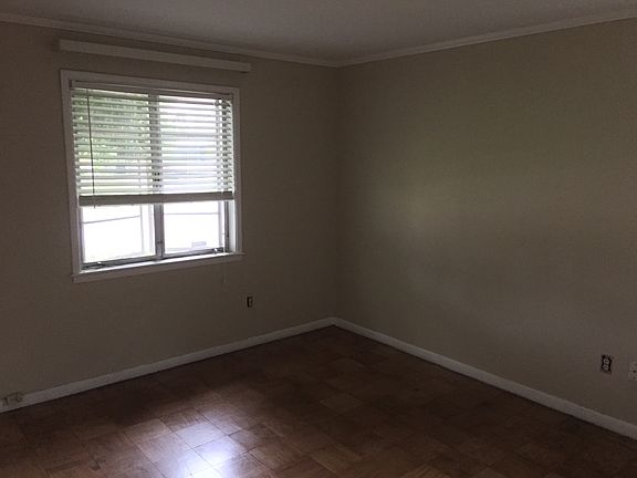 4th image of 2429 Bristol Pl