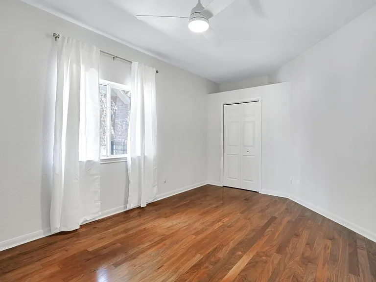 Secondary bedroom/ study/ office