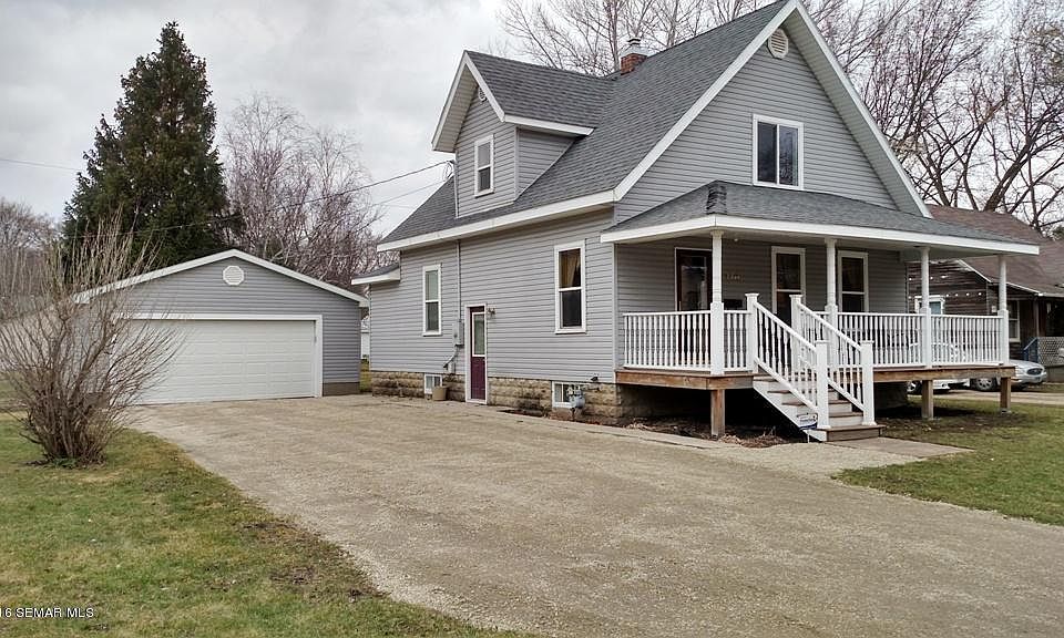 1st image of 416 Larch Ave