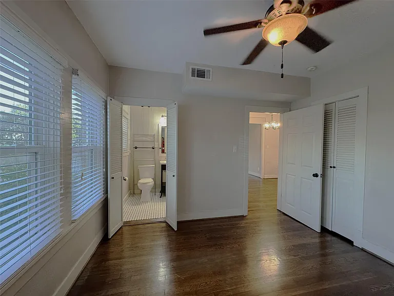 302 W Saulnier St #2 — Photo 15